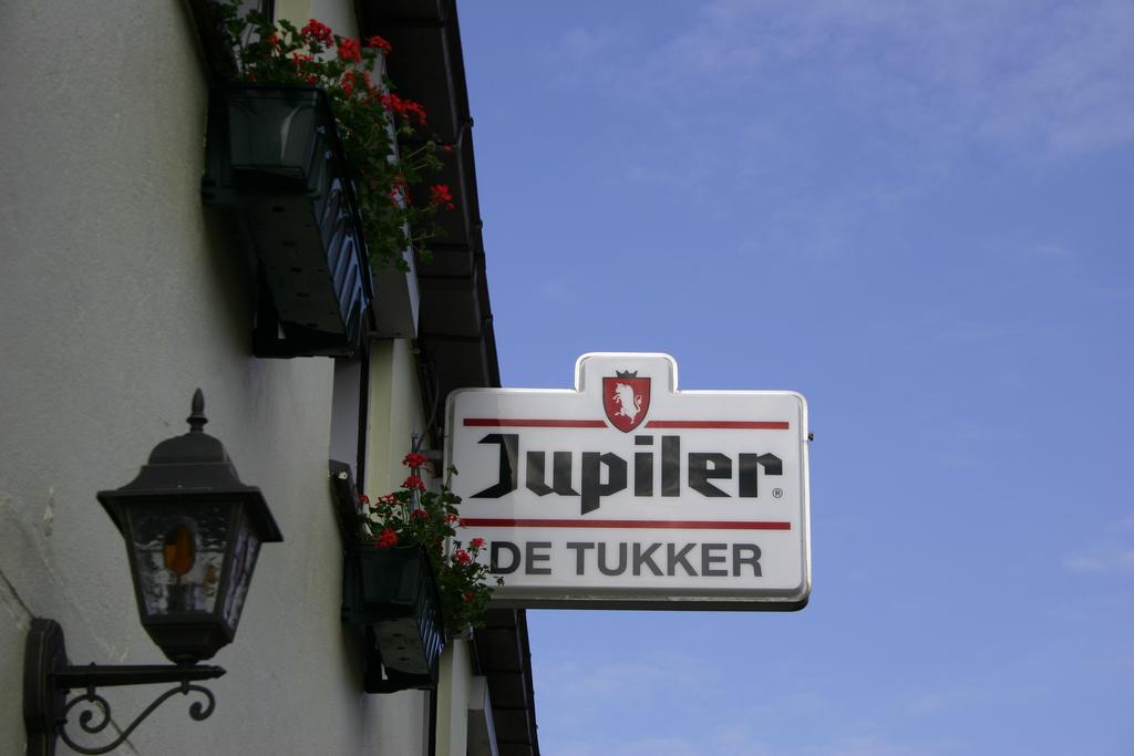 Hcr De Tukker Hotel Westdorpe Bagian luar foto